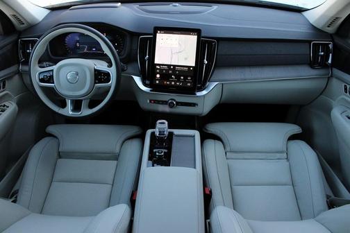 2026 Volvo XC90 B6 Ultra 7-Seater