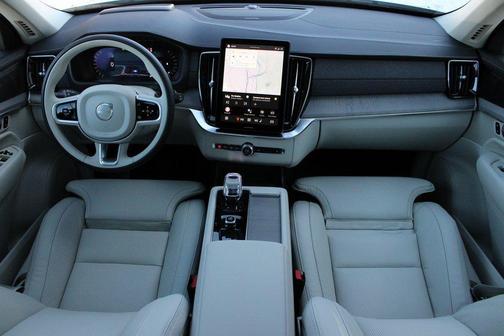 2026 Volvo XC90 B6 Ultra 7-Seater