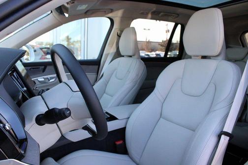 2026 Volvo XC90 B6 Ultra 7-Seater