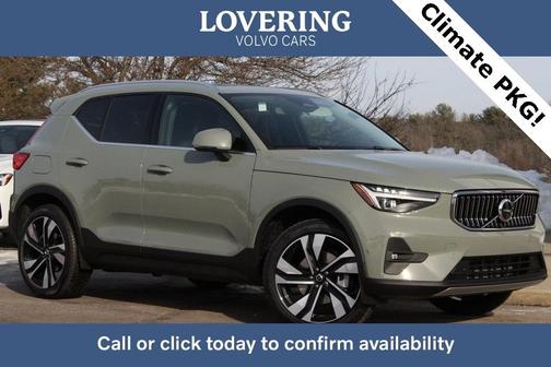 2025 Volvo XC40 B5 Plus Bright Theme