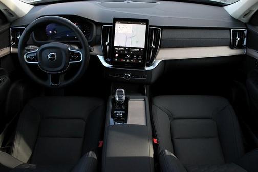 2026 Volvo XC90 B5 Core