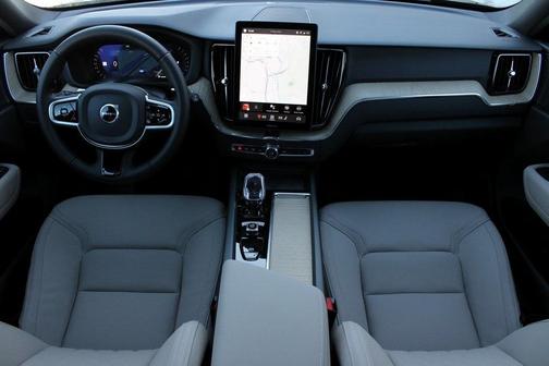 2026 Volvo XC60 B5 Plus