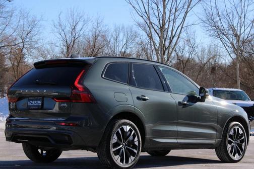 2026 Volvo XC60 B5 Plus