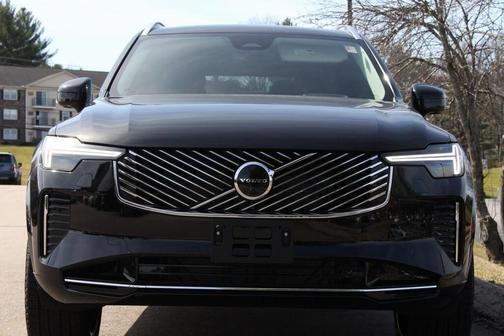 2025 Volvo XC90 B6 Ultra