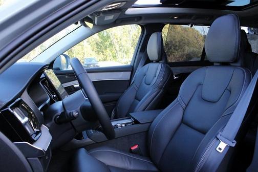 2026 Volvo XC90 B6 Ultra 7-Seater