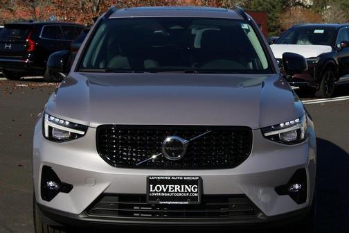 2026 Volvo XC40 B5 Ultra