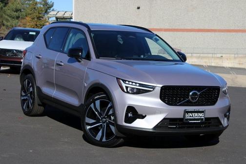 2026 Volvo XC40 B5 Ultra