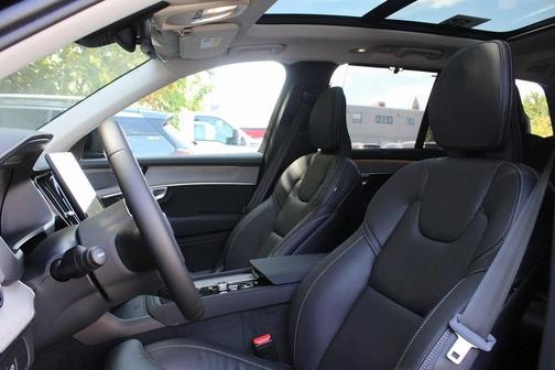 2026 Volvo XC90 B6 ULTRA 7-SEATER