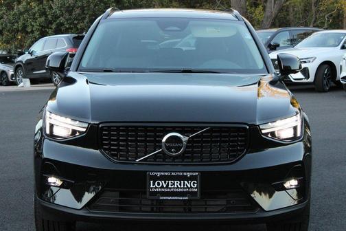 2026 Volvo XC40 B5 Plus