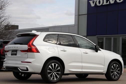 2025 Volvo XC60 B5 Core