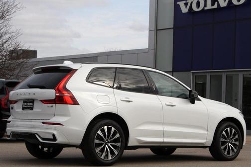 2025 Volvo XC60 B5 Core