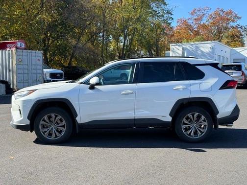 2022 Toyota RAV4 Hybrid XLE Premium