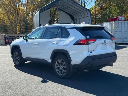 2022 Toyota RAV4 Hybrid XLE Premium