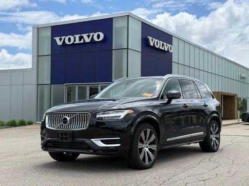 Onyx Black Metallic 2024 Volvo XC90 Recharge Plug-In Hybrid T8 Ultimate Bright Theme 7-Seater