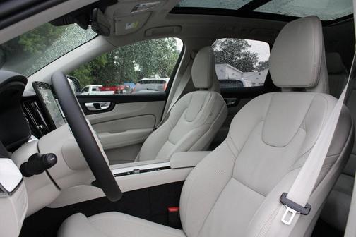 2026 Volvo XC60 T8 ULTRA
