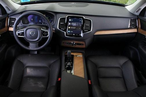 2023 Volvo XC90 Recharge Plug-In Hybrid T8 Plus Bright Theme 7 Passenger