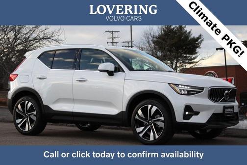 2025 Volvo XC40 B5 Plus Bright Theme