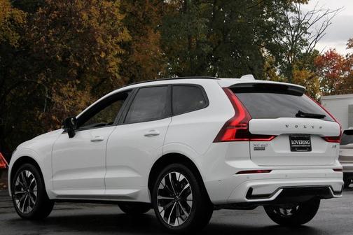 2026 Volvo XC60 B5 Plus