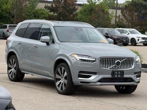 Metallic 2025 Volvo XC90 Plug-In Hybrid T8 Ultra 7-Seater