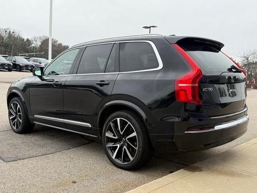 2023 Volvo XC90 B6 Plus 7-Seater