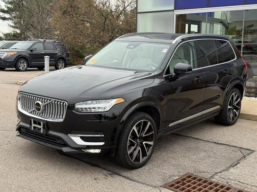 2023 Volvo XC90 B6 Plus 7-Seater