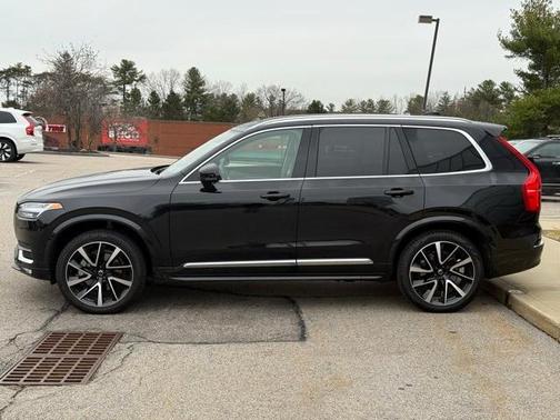 2023 Volvo XC90 B6 Plus 7-Seater