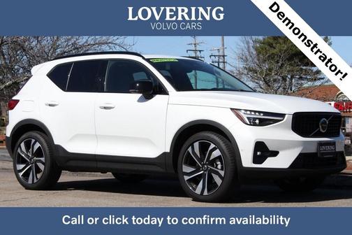 2025 Volvo XC40 B5 Plus Dark Theme