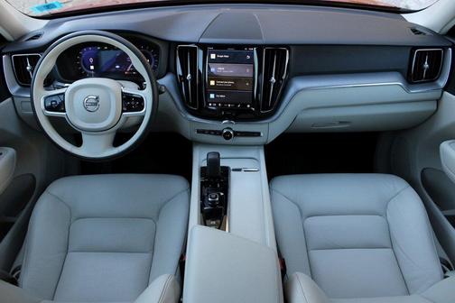 2023 Volvo XC60 B5 Core