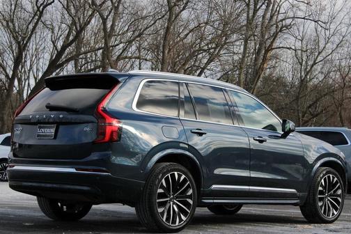 2025 Volvo XC90 B6 Plus 7-Seater