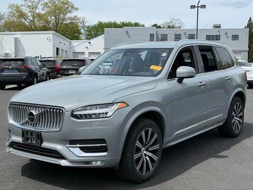 Metallic 2025 Volvo XC90 B6 Plus 7-Seater