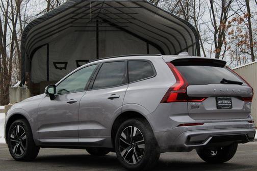 2026 Volvo XC60 B5 Plus