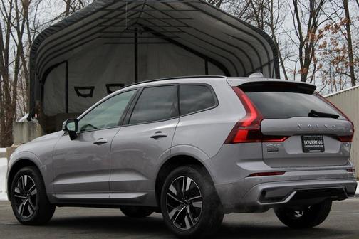 2026 Volvo XC60 B5 Plus