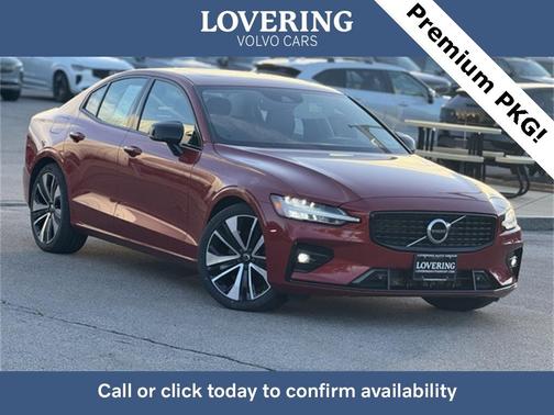 2022 Volvo S60 B5 Momentum
