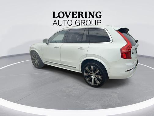 Crystal White Metallic 2024 Volvo XC90 Recharge Plug-In Hybrid T8 Ultimate Bright Theme 7-Seater
