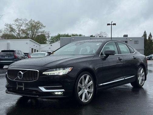Onyx Black Metallic 2017 Volvo S90 T6 Inscription