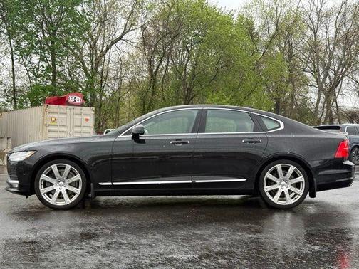 Onyx Black Metallic 2017 Volvo S90 T6 Inscription