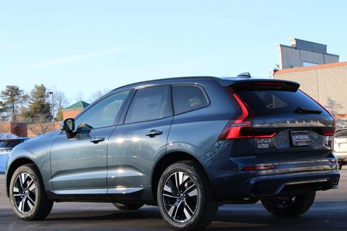 2026 Volvo XC60 B5 Plus