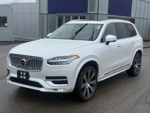 Crystal White 2023 Volvo XC90 B6 Ultimate 6-Seater