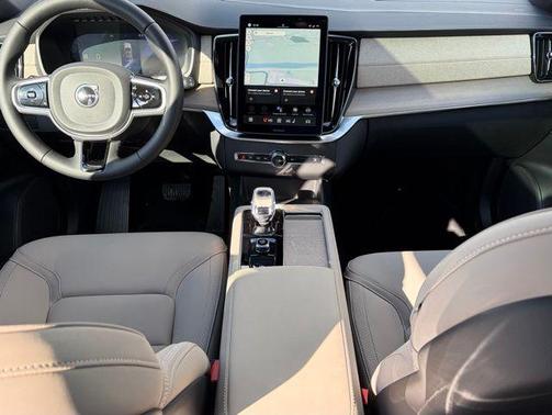 2026 Volvo XC90 B5 Plus 7-Seater