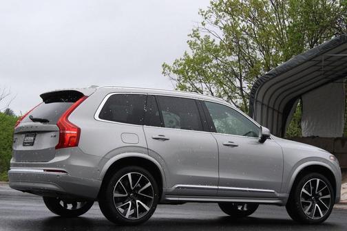 2024 Volvo XC90 B5 Plus Bright Theme