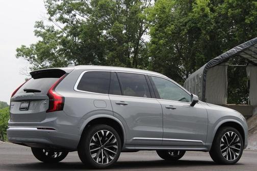 2025 Volvo XC90 Plug-In Hybrid T8 Ultra 7-Seater