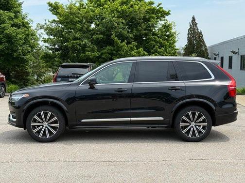 Onyx Black Metallic 2024 Volvo XC90 B5 Core Bright Theme