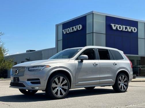2024 Volvo XC90 B5 Plus Bright Theme