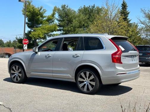 2024 Volvo XC90 B5 Plus Bright Theme