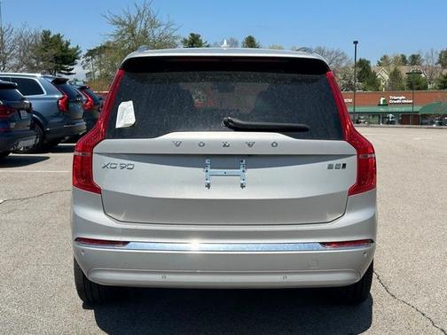 2024 Volvo XC90 B5 Plus Bright Theme