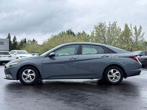Electric Shadow 2023 Hyundai ELANTRA SE