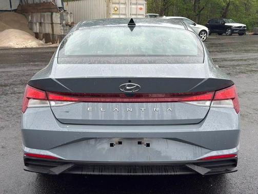 Electric Shadow 2023 Hyundai ELANTRA SE