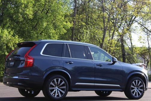 2024 Volvo XC90 B5 Plus Bright Theme