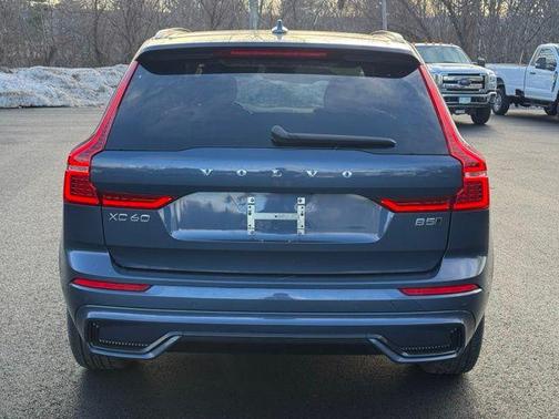 2025 Volvo XC60 B5 Plus