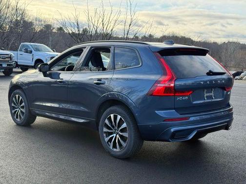 2025 Volvo XC60 B5 Plus